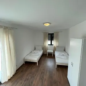 Gasthof Im Haus Zu Vermieten Lang/kurzfristig